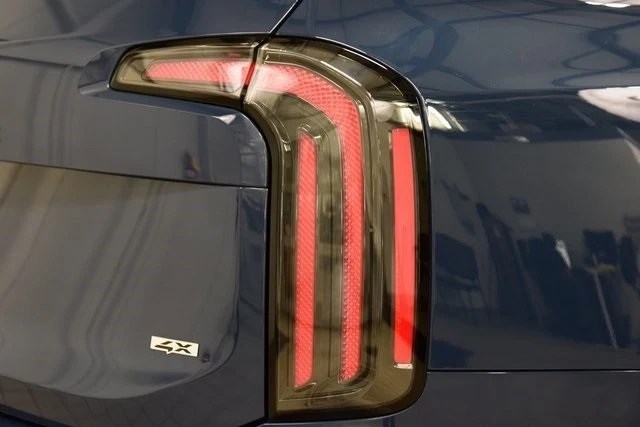 2025 Kia Telluride - Image 18 of 21
