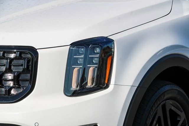 2025 Kia Telluride - Image 8 of 21