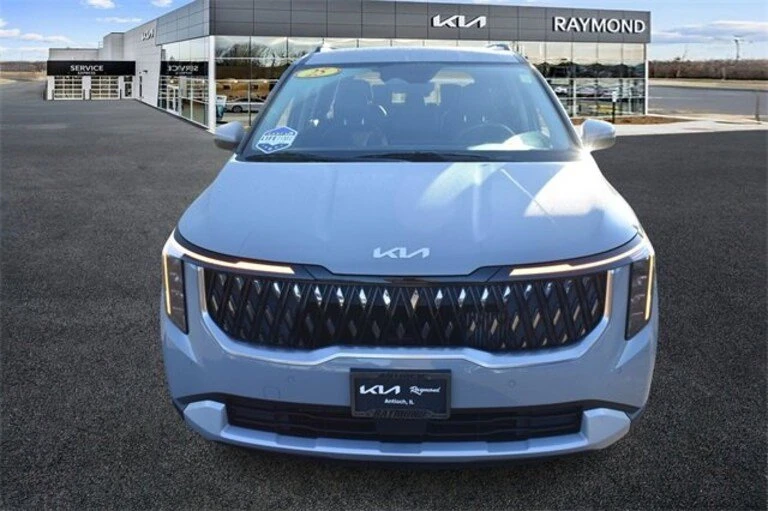 2025 Kia Carnival - Image 2 of 20