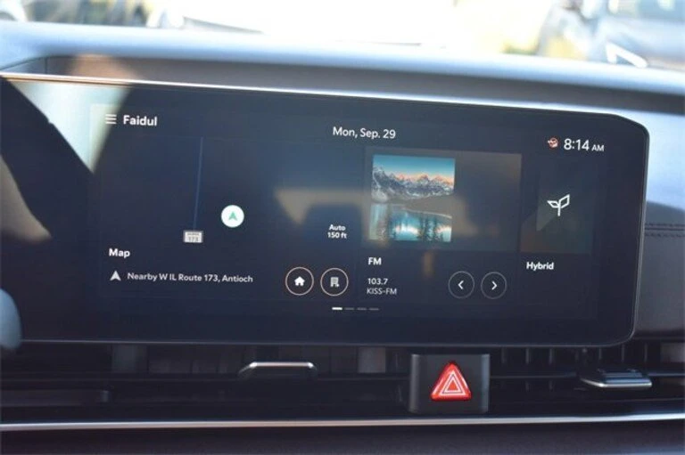 2025 Kia Carnival - Image 16 of 20