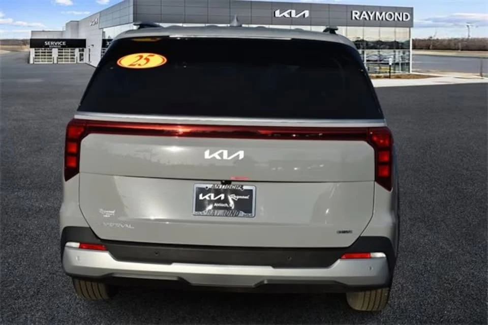 2025 Kia Carnival - Image 7 of 20