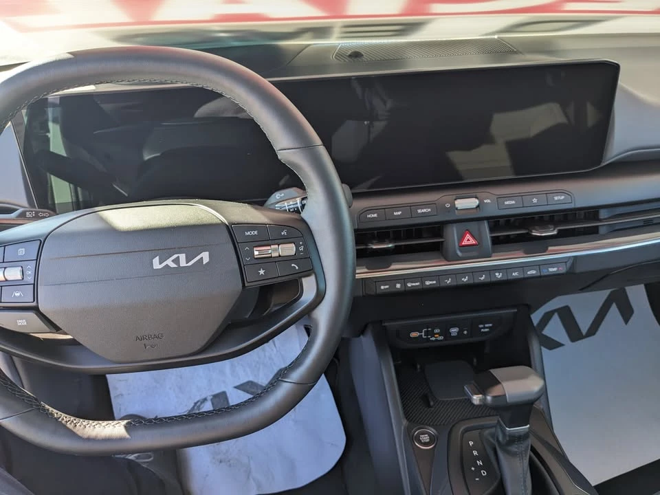 2025 Kia K4 - Image 6 of 7