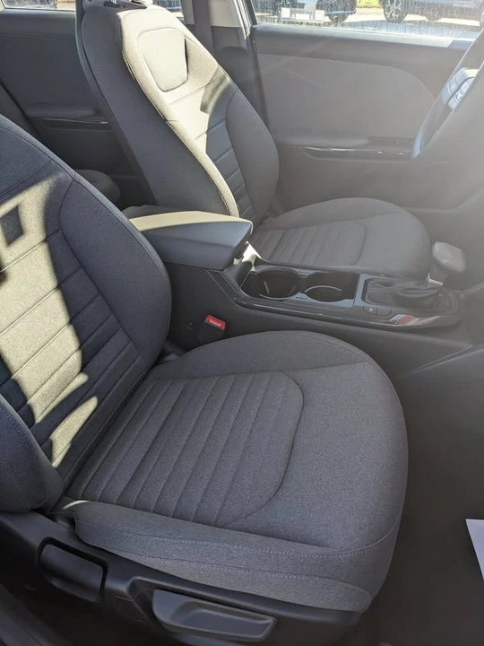 2025 Kia K4 - Image 4 of 7