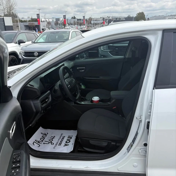 2025 Kia K4 - Image 5 of 11