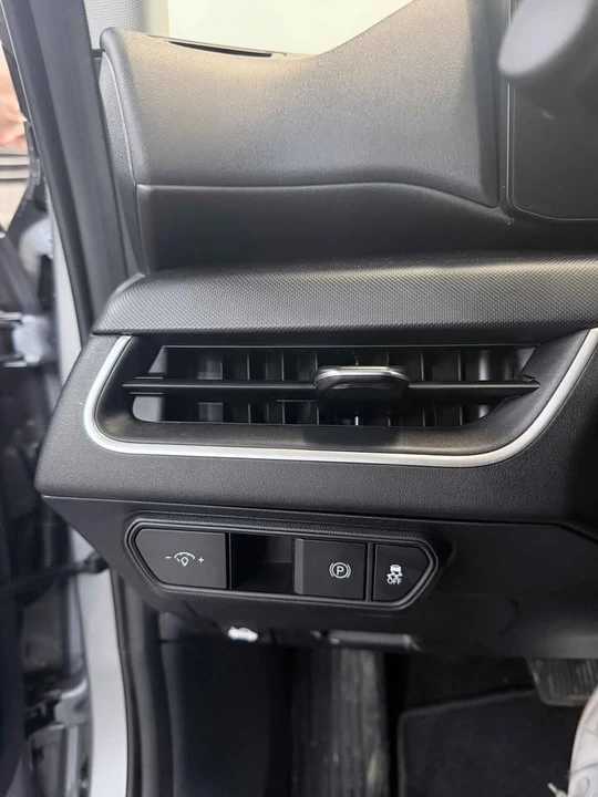 2025 Kia K4 - Image 11 of 20