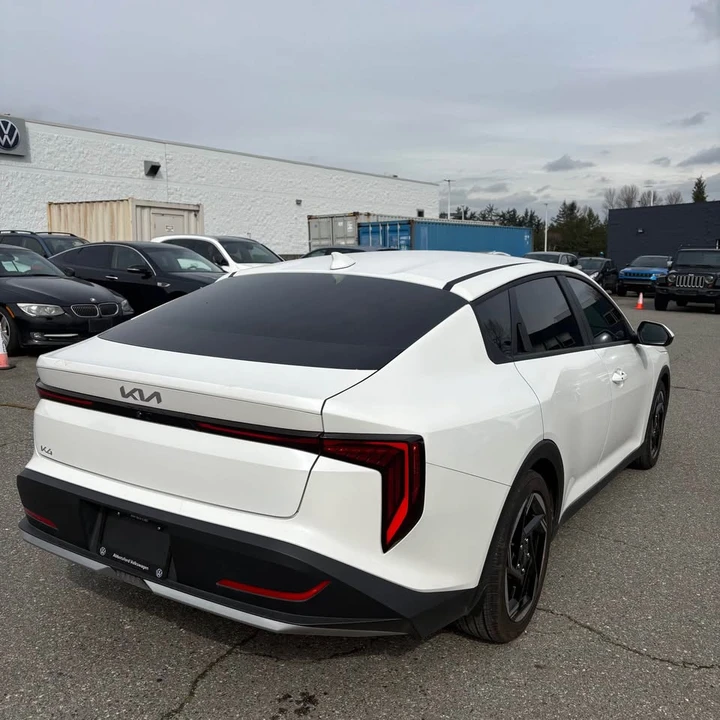 2025 Kia K4 - Image 4 of 11