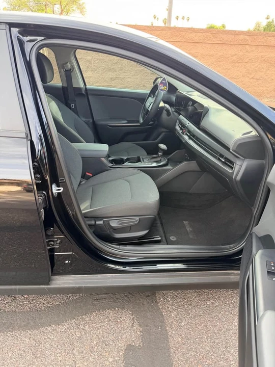 2025 Kia K4 - Image 9 of 12