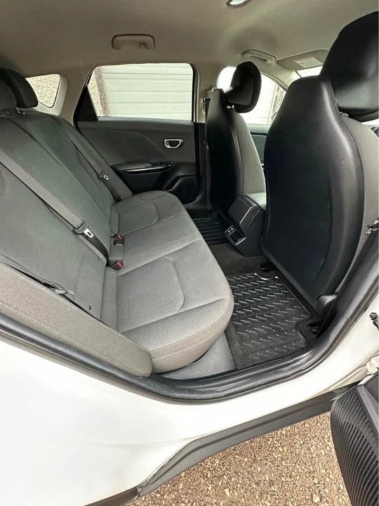 2025 Kia K4 - Image 16 of 19