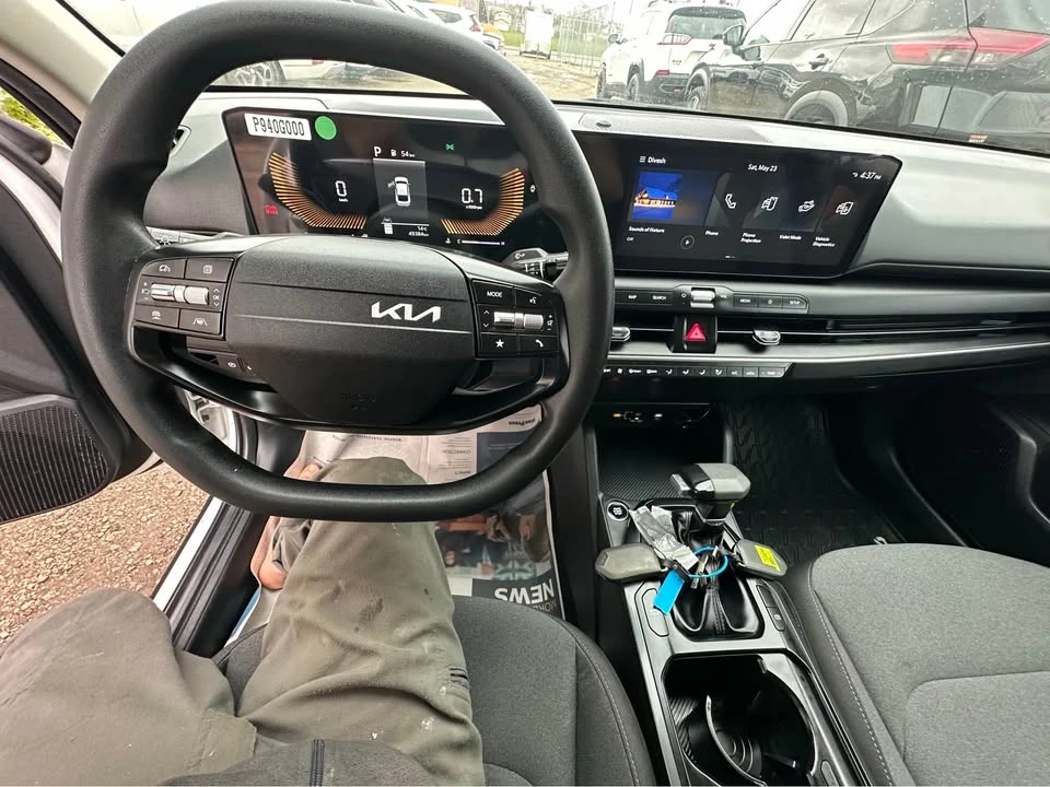 2025 Kia K4 - Image 10 of 19