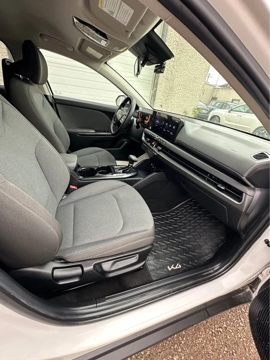 2025 Kia K4 - Image 13 of 19
