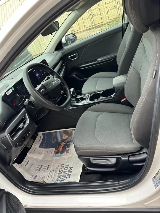 2025 Kia K4 - Image 14 of 19