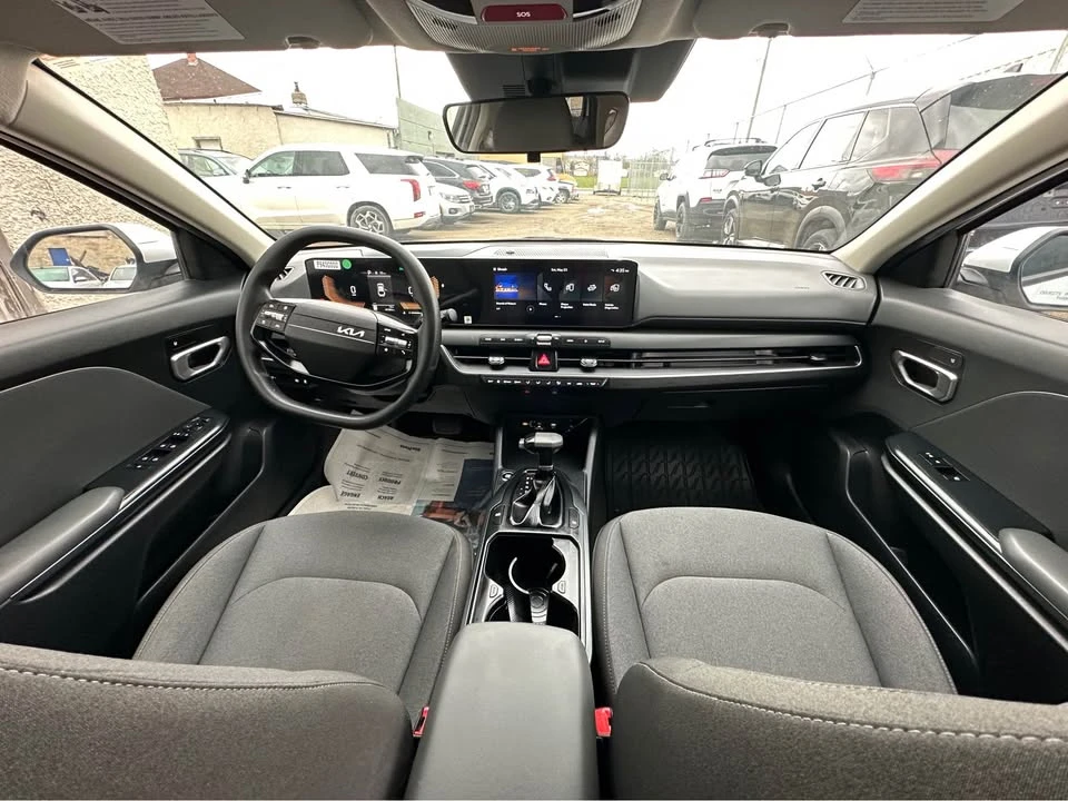 2025 Kia K4 - Image 12 of 19