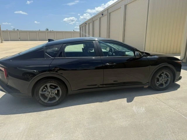 2025 Kia K4 - Image 8 of 18