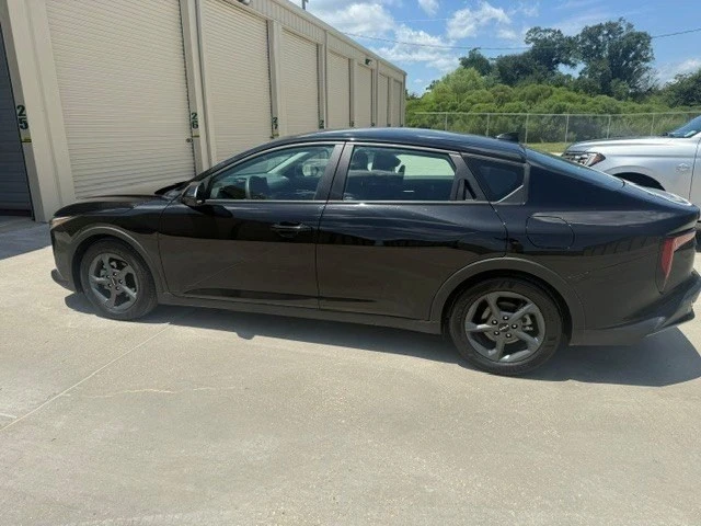 2025 Kia K4 - Image 9 of 18