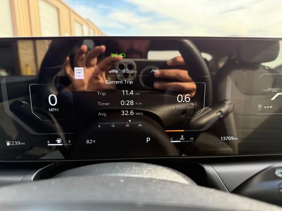 2025 Kia K4 - Image 10 of 15