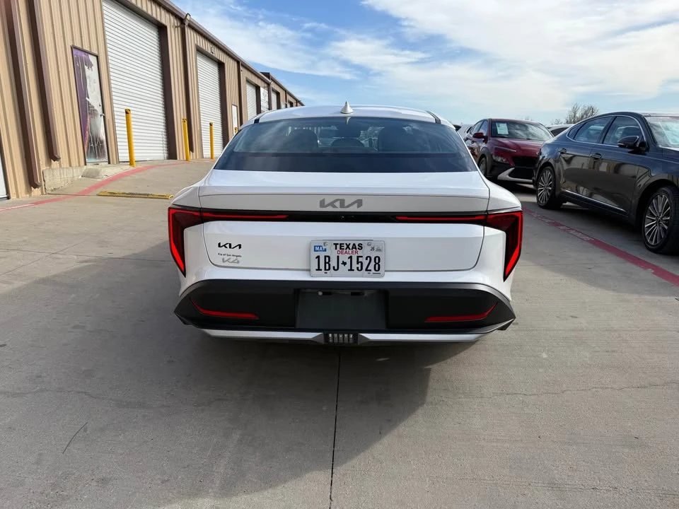 2025 Kia K4 - Image 5 of 15