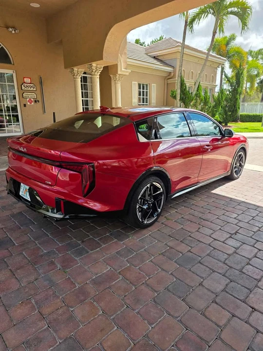 2025 Kia K4 - Image 3 of 12