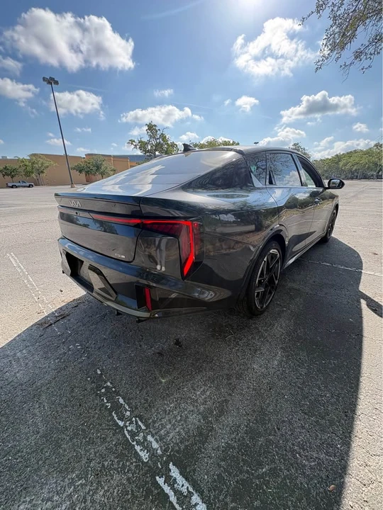 2025 Kia K4 - Image 3 of 6