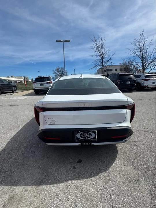 2025 Kia K4 - Image 4 of 15