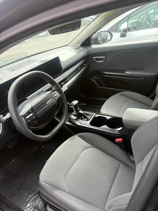 2025 Kia K4 - Image 7 of 8