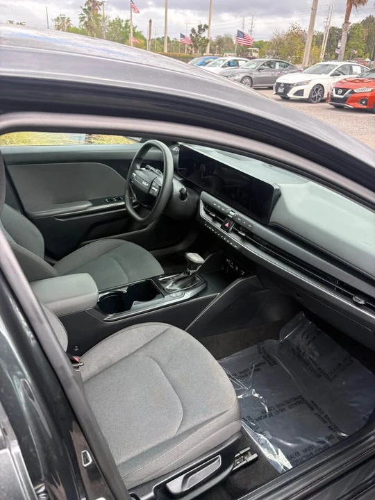 2025 Kia K4 - Image 2 of 8