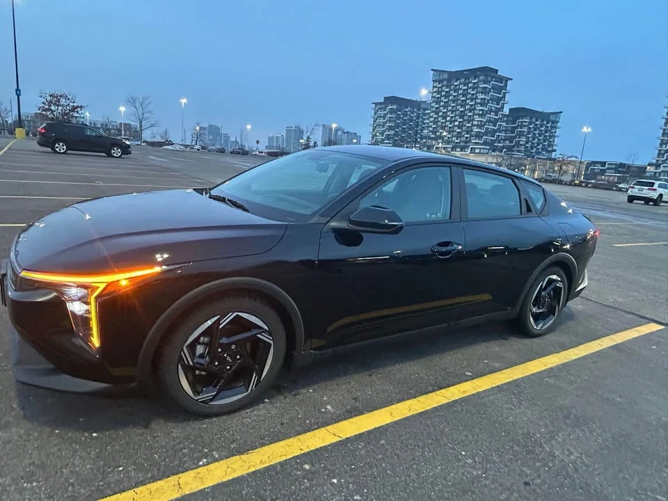 2025 Kia K4 - Image 2 of 8