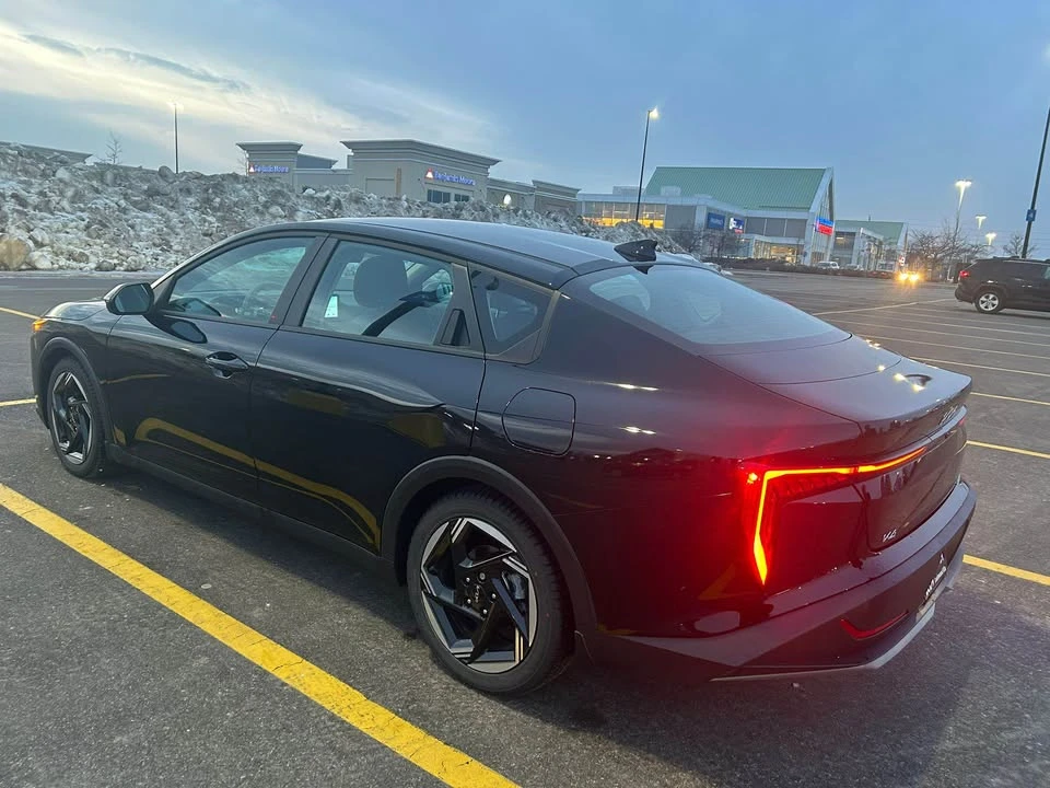 2025 Kia K4 - Image 3 of 8