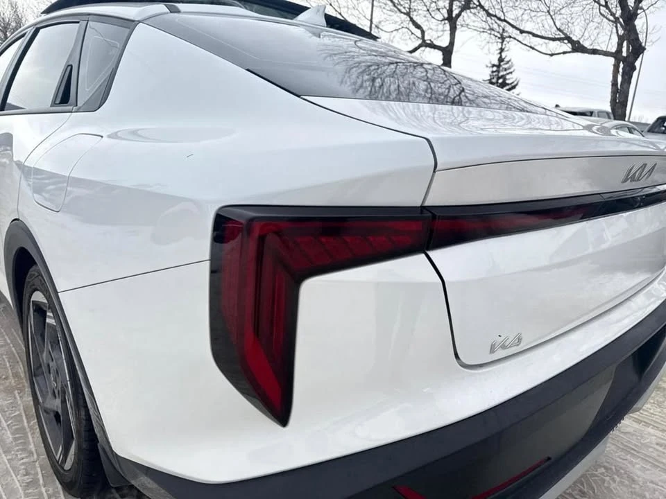 2025 Kia K4 - Image 11 of 20