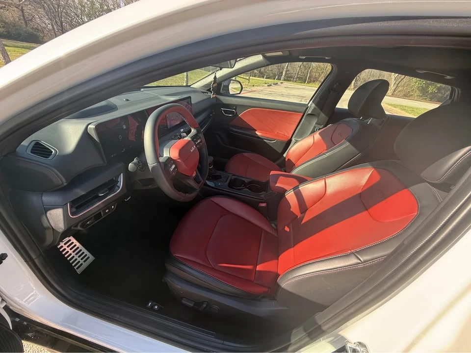 2025 Kia K4 - Image 8 of 11