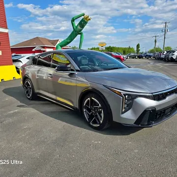 2025 Kia K4 GT-Line Turbo