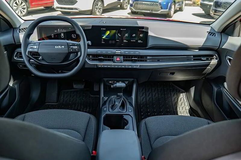 2025 Kia K4 - Image 4 of 13