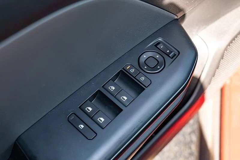 2025 Kia K4 - Image 8 of 13