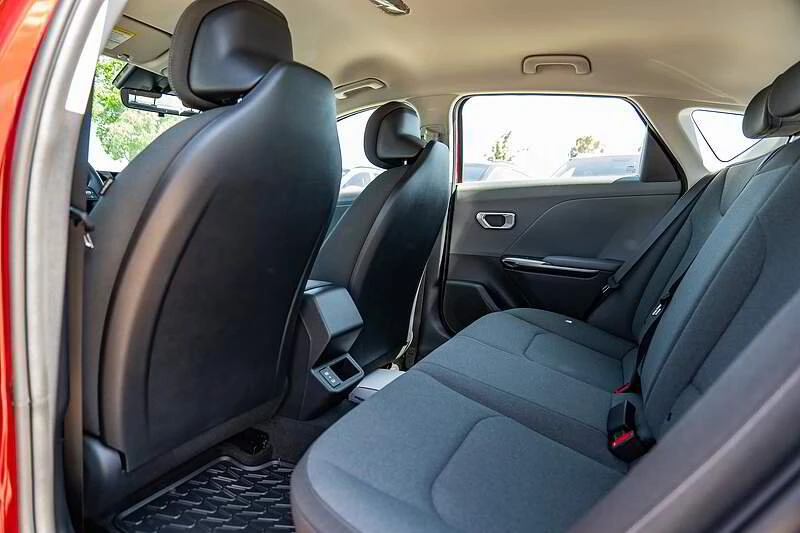 2025 Kia K4 - Image 6 of 13