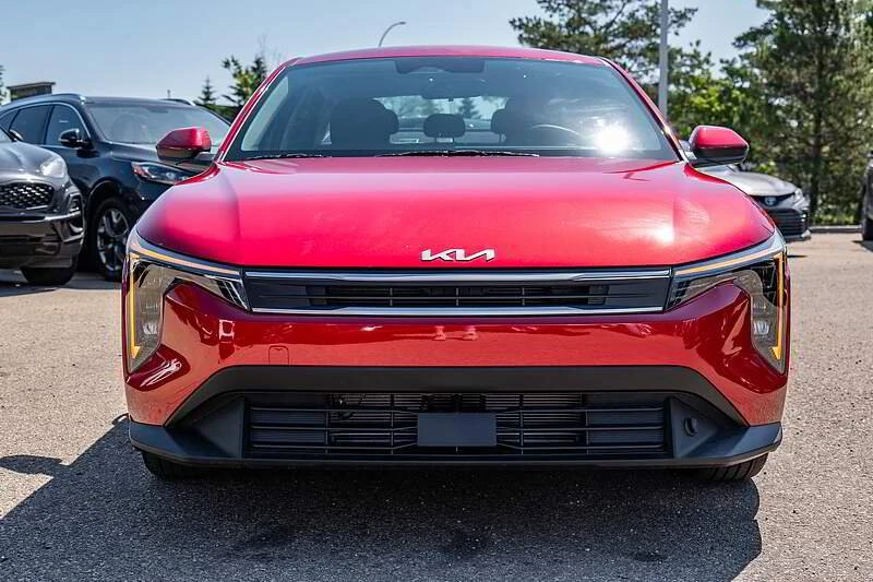 2025 Kia K4 - Image 3 of 13