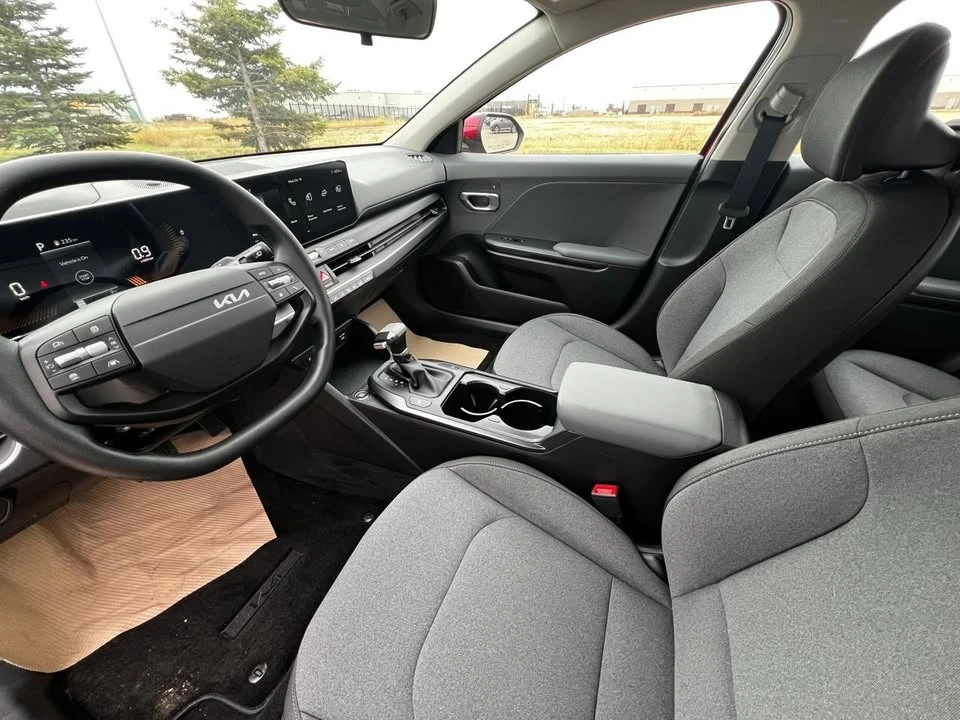 2025 Kia K4 - Image 18 of 20
