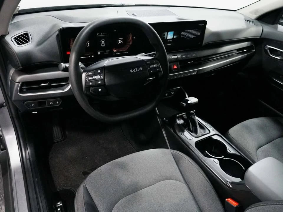 2025 Kia K4 - Image 8 of 9