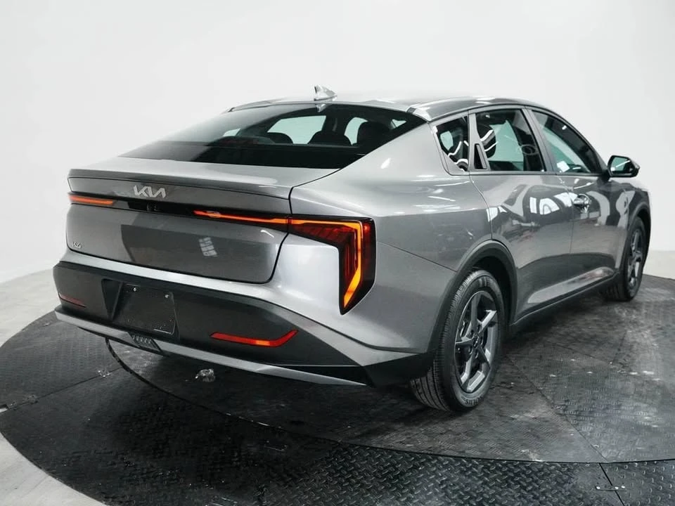 2025 Kia K4 - Image 7 of 9