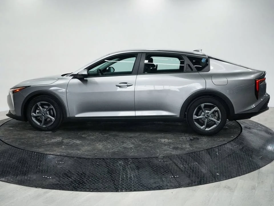 2025 Kia K4 - Image 3 of 9