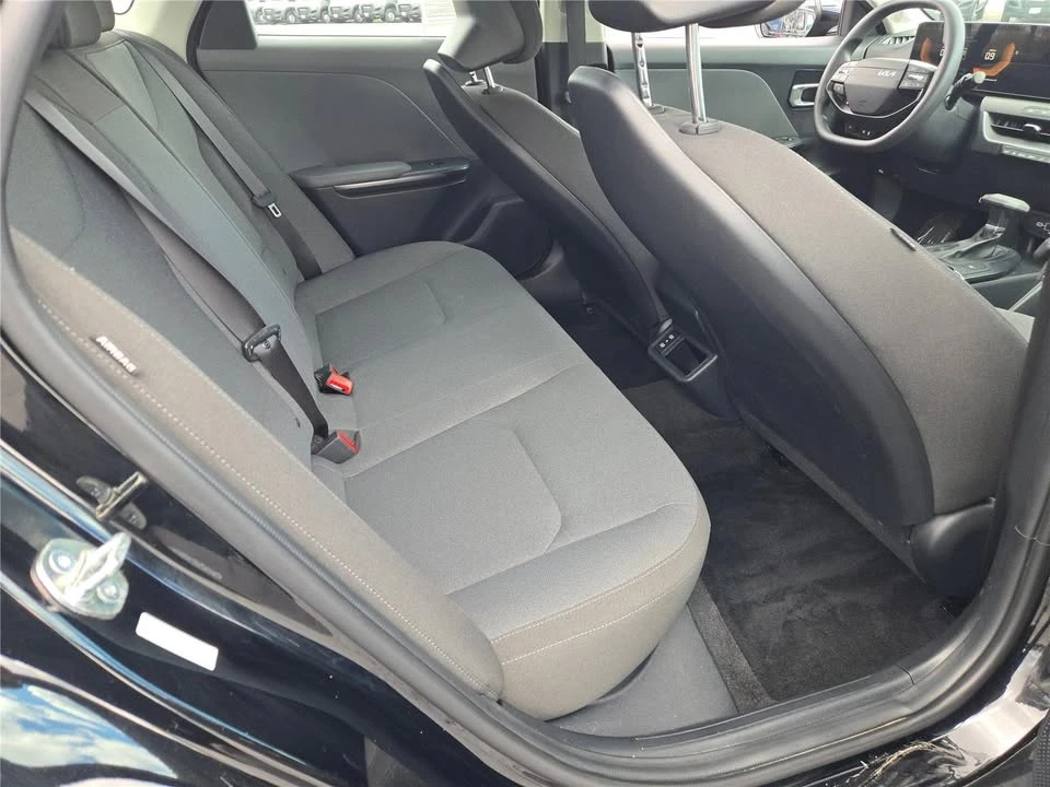 2025 Kia K4 - Image 10 of 20