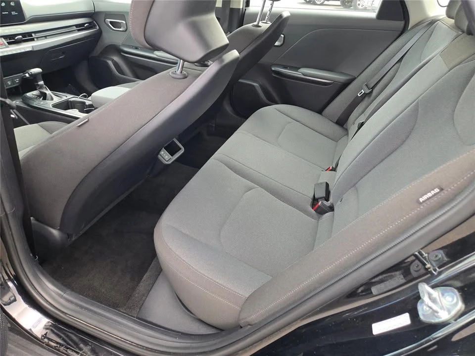 2025 Kia K4 - Image 18 of 20