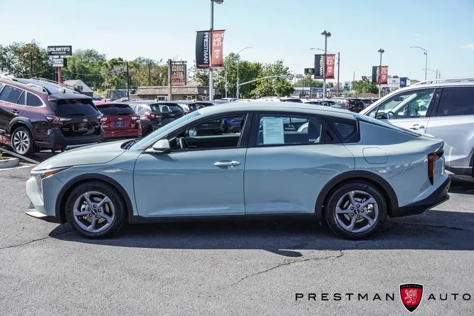 2025 Kia K4 - Image 13 of 14