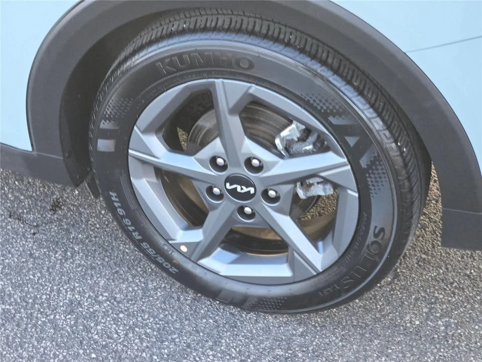 2025 Kia K4 - Image 16 of 19