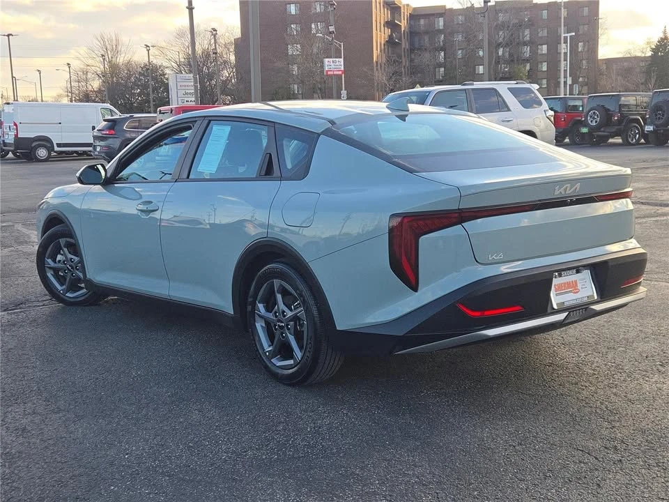 2025 Kia K4 - Image 14 of 19