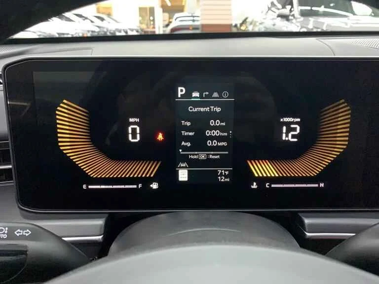 2025 Kia Optima/K5 - Image 10 of 15