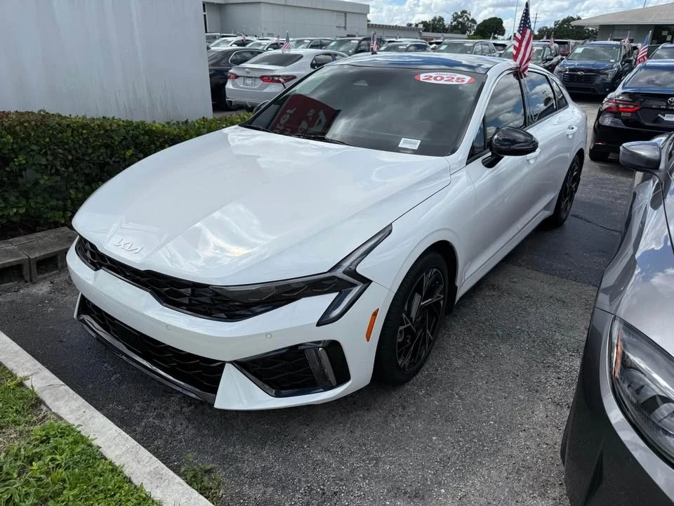 2025 Kia Optima/K5 - Image 3 of 8
