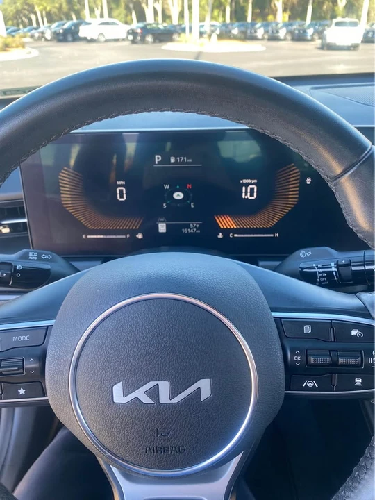 2025 Kia Optima/K5 - Image 9 of 11