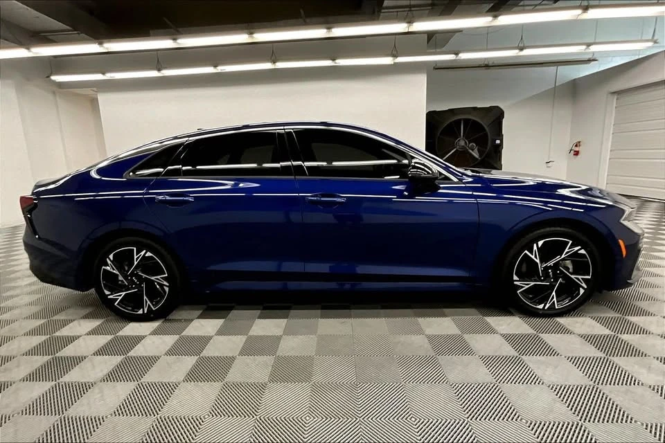 2025 Kia Optima/K5 - Image 4 of 9