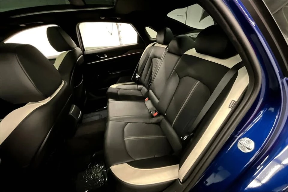 2025 Kia Optima/K5 - Image 8 of 9