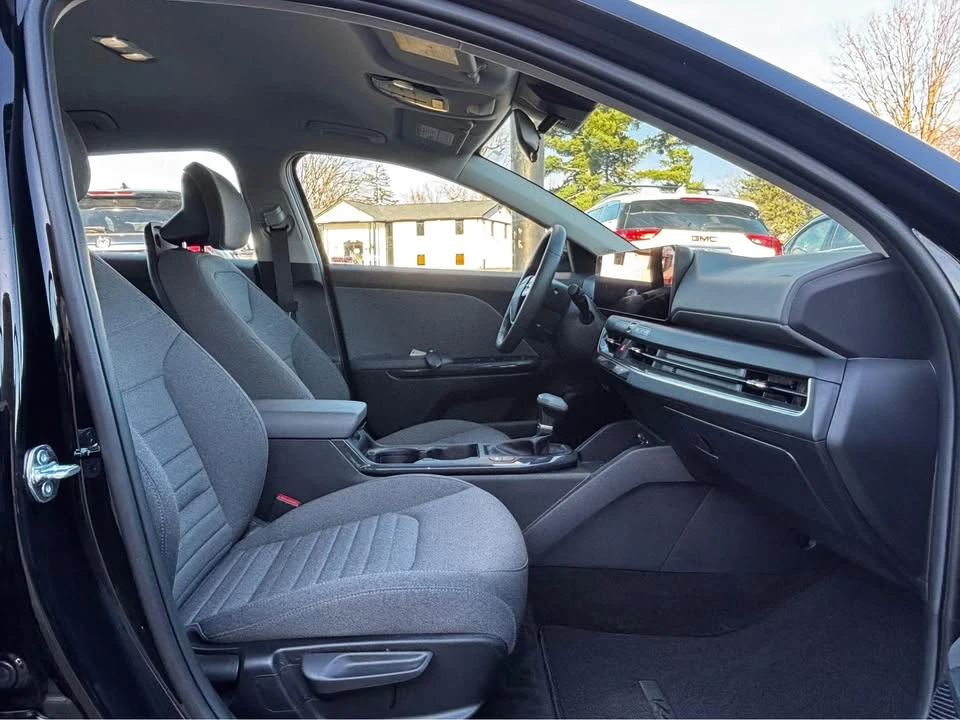 2025 Kia K4 - Image 11 of 19