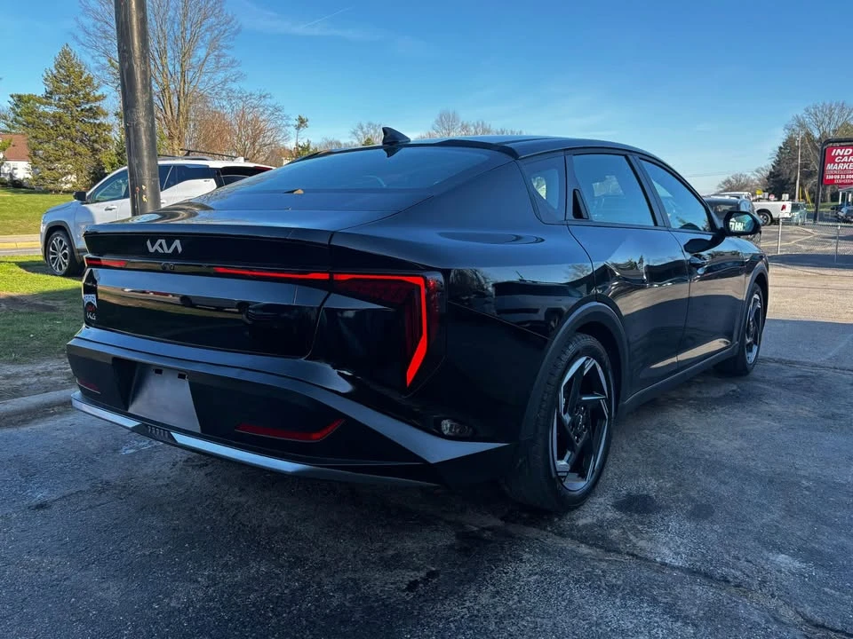 2025 Kia K4 - Image 8 of 19